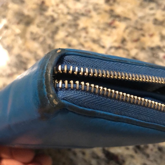 Authentic Gucci wallet. - Picture 7 of 8